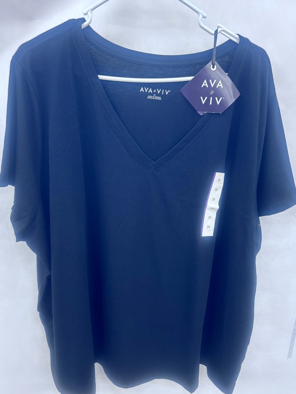 Ava & Viv Navy V-Neck Short Sleeve Tee
